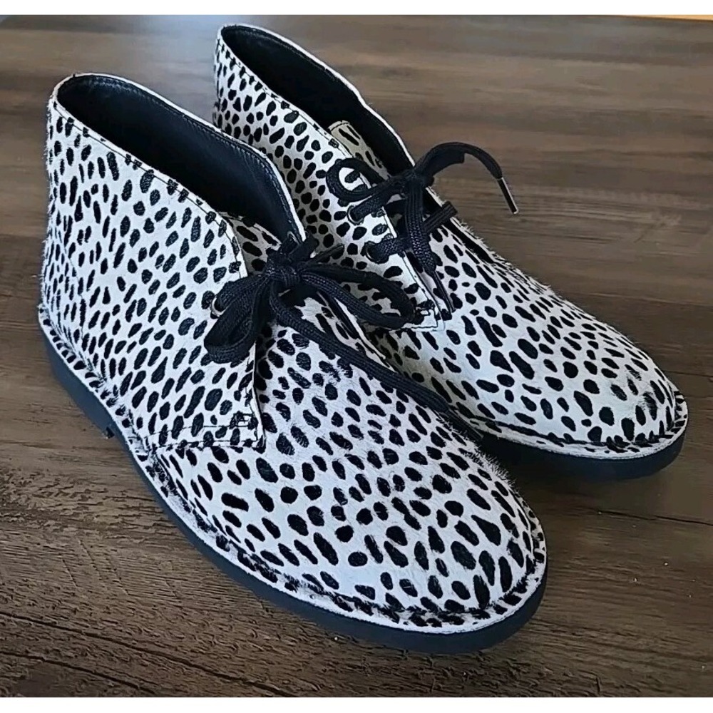 Clarks Womens Desert Boots/Chukka Faux Animal Print Fur Brwn/White Rare 8.5M EUC